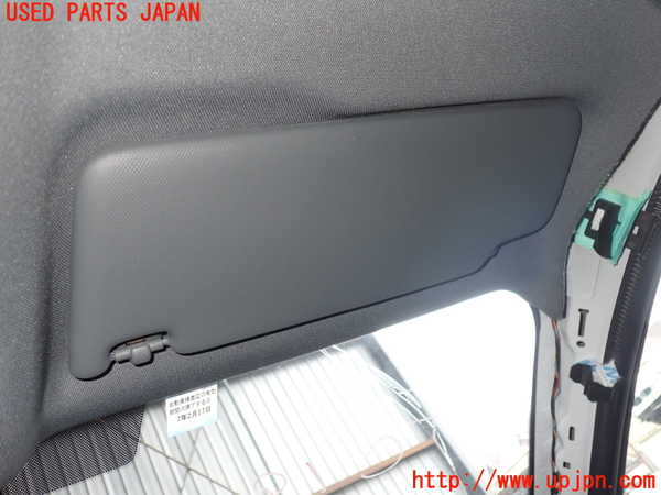 2UPJ-25807625]アウディ・A3 スポーツバック(GYDNNF)室内サンバイザー右側 中古_m0001.jpg