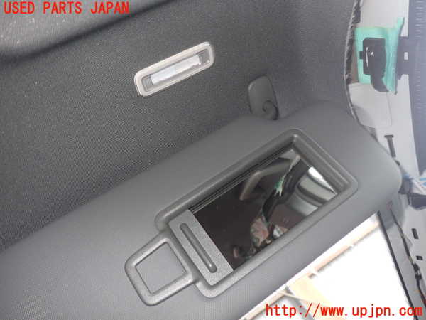2UPJ-25807625]アウディ・A3 スポーツバック(GYDNNF)室内サンバイザー右側 中古_m0003.jpg