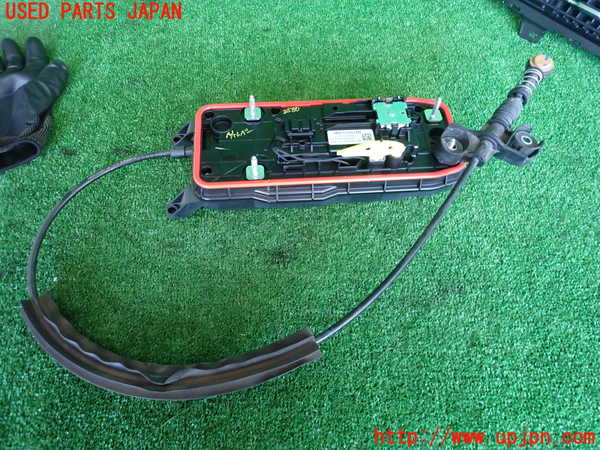 2UPJ-25807555]アウディ・A3 スポーツバック(GYDNNF)ATシフトレバー 中古_m0001.jpg