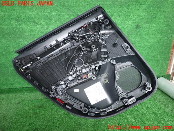 2UPJ-25801294]アウディ・A3 スポーツバック(GYDNNF)右後ドア内張り 中古_m0003.jpg