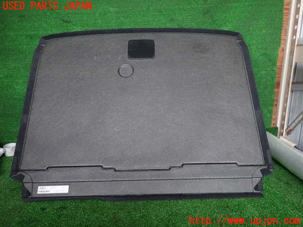 2UPJ-25807771]アウディ・A3 スポーツバック(GYDNNF)ラゲッジトレイ1 中古_m0002.jpg