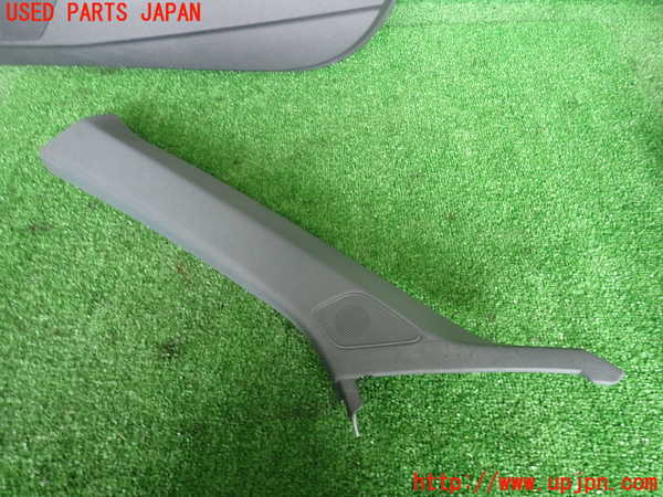 2UPJ-25807660]アウディ・A3 スポーツバック(GYDNNF)左フロントピラートリム 中古_m0001.jpg