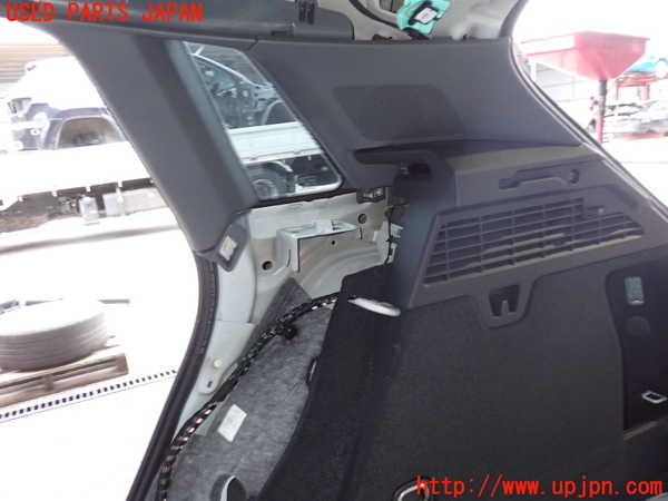 2UPJ-25807675]アウディ・A3 スポーツバック(GYDNNF)右リアピラートリム 中古_m0002.jpg