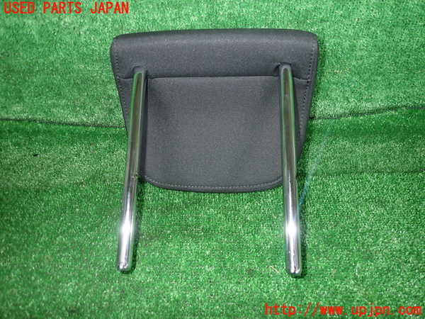 2UPJ-25807150]アウディ・A3 スポーツバック(GYDNNF)右2列目ヘッドレスト 中古_m0002.jpg