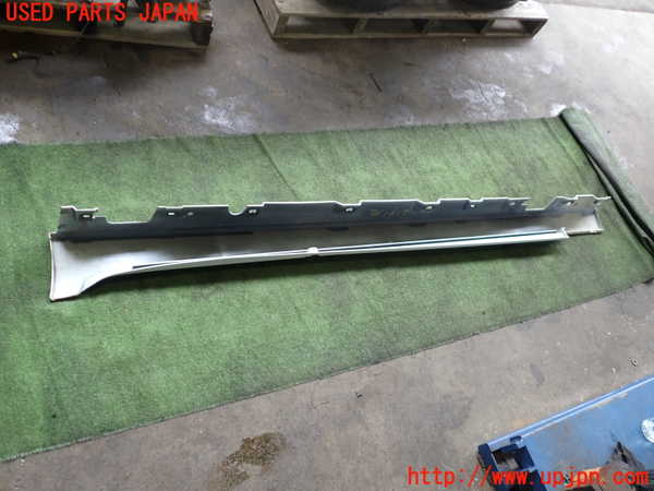 2UPJ-25811390]BMW 523i(FP25)右サイドステップ 中古 【F10】_m0005.jpg