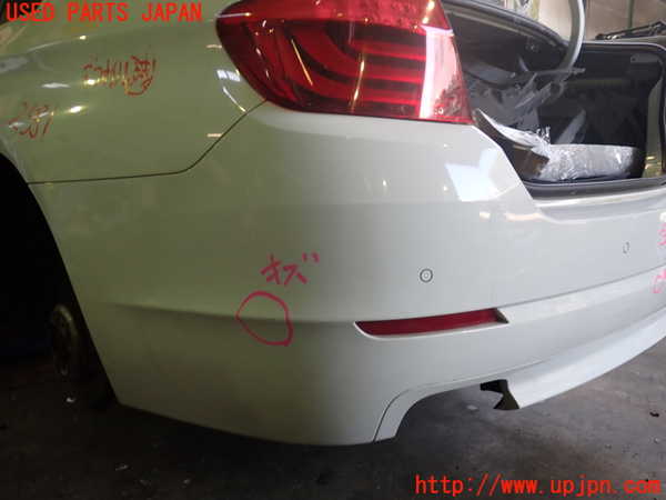 2UPJ-25811610]BMW 523i(FP25)リアバンパー 中古 【F10】_m0003.jpg