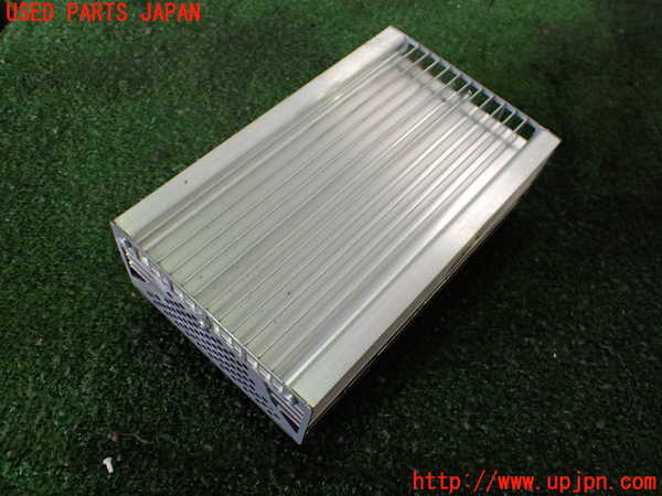 2UPJ-25816525]BMW 523i(FP25)アンプ 中古 【F10】_m0002.jpg