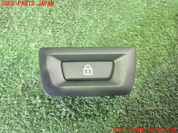 2UPJ-25816311]BMW 523i(FP25)スイッチ6 (トランクロック) 中古 【F10】_m0001.jpg