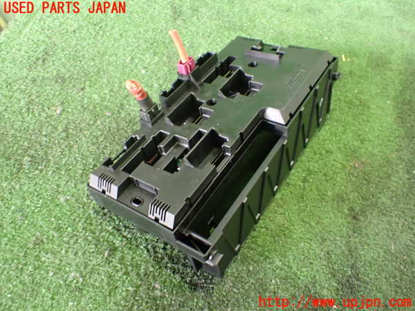 2UPJ-25816741]BMW 523i(FP25)ヒューズボックス1 中古 【F10】_m0002.jpg