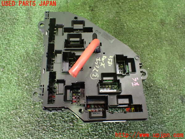 2UPJ-25816742]BMW 523i(FP25)ヒューズボックス2 中古 【F10】_m0002.jpg