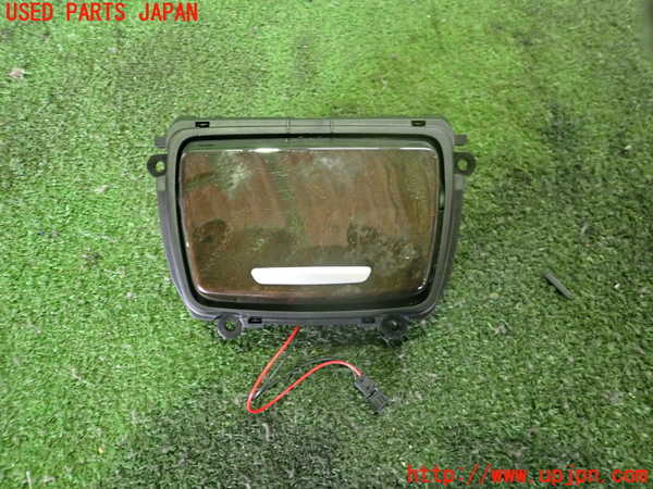 2UPJ-25817841]BMW 523i(FP25)小物入れ1 中古 【F10】_m0001.jpg