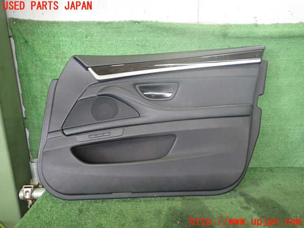 2UPJ-25811234]BMW 523i(FP25)右前ドア内張り 中古 【F10】_m0001.jpg