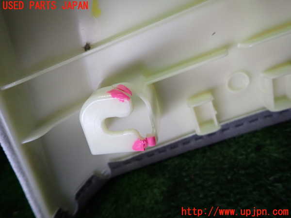 2UPJ-25817670]BMW 523i(FP25)左センターピラートリム 中古 【F10】_m0005.jpg