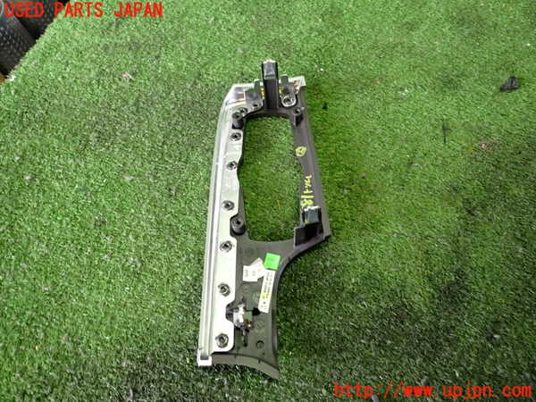 2UPJ-25817692]BMW 523i(FP25)内装トリム類2 中古 【F10】_m0002.jpg