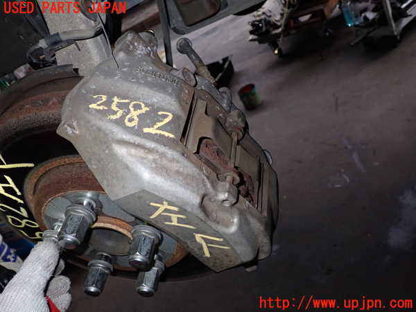 2UPJ-25824085]セルシオ(UCF31)左フロントキャリパー 中古_m0001.jpg