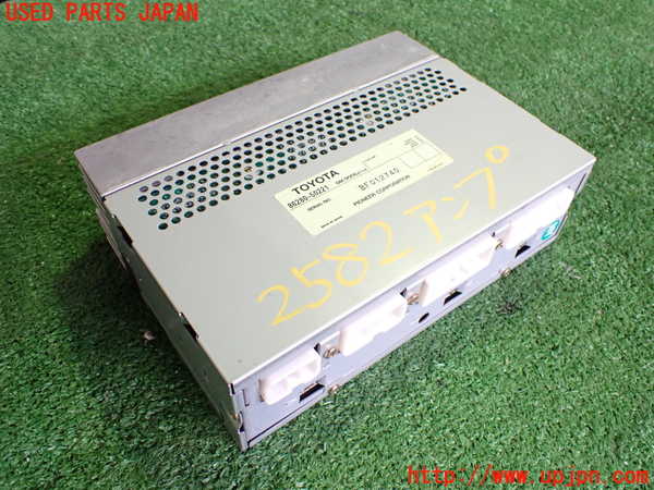 2UPJ-25826525]セルシオ(UCF31)アンプ 中古_m0002.jpg