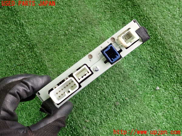 2UPJ-25826660]セルシオ(UCF31)TVチューナー 中古_m0002.jpg