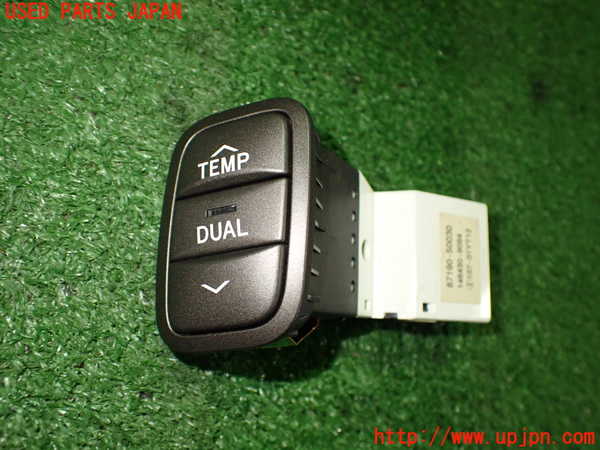 2UPJ-25826311]セルシオ(UCF31)スイッチ6 (エアコン温度調節 DUAL) 中古_m0001.jpg
