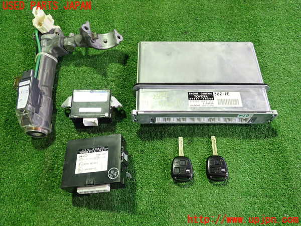 2UPJ-25826110]セルシオ(UCF31)エンジンコンピューター 中古_m0001.jpg