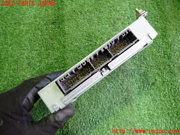 2UPJ-25826120]セルシオ(UCF31)サスペンションコンピューター 中古_m0003.jpg