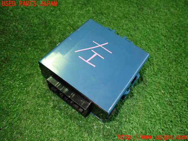 2UPJ-25826148]セルシオ(UCF31)コンピューター3 (ヘッドランプレベリング) 中古_m0002.jpg