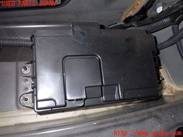 2UPJ-25826743]セルシオ(UCF31)ヒューズボックス3 中古_m0002.jpg