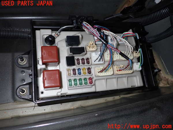2UPJ-25826743]セルシオ(UCF31)ヒューズボックス3 中古_m0003.jpg