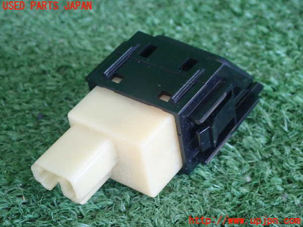 2UPJ-25846309]RX-8(SE3P)スイッチ4 (トランクオープナー) 中古_m0003.jpg