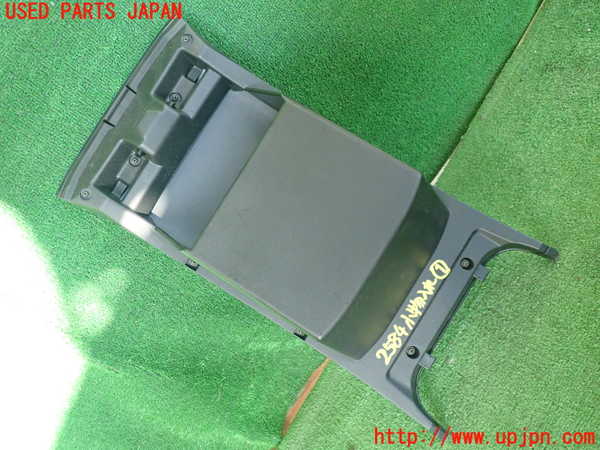 2UPJ-25847841]RX-8(SE3P)小物入れ1 中古_m0002.jpg