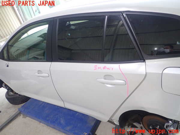 5UPJ-25851320]カローラ ツーリング ハイブリッド(ZWE219W)左後ドア M31Q8 中古_m0001.jpg
