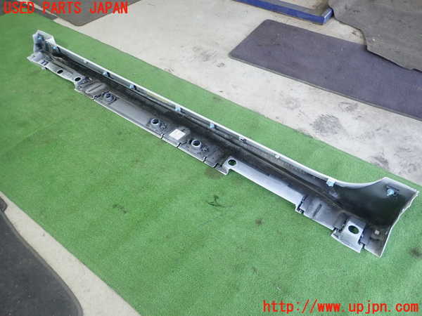 1UPJ-25851390]カローラ ツーリング ハイブリッド(ZWE219W)右サイドステップ 中古_m0004.jpg