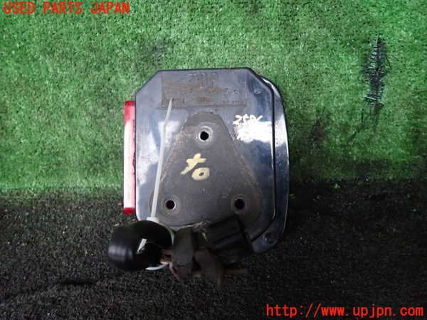 1UPJ-25861530]ジープ・ラングラー(TJ40S)右テールランプ 中古_m0002.jpg
