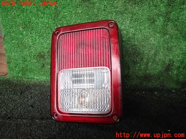 1UPJ-25871530]ジープ・ラングラー(JK38S)右テールランプ 中古_m0001.jpg