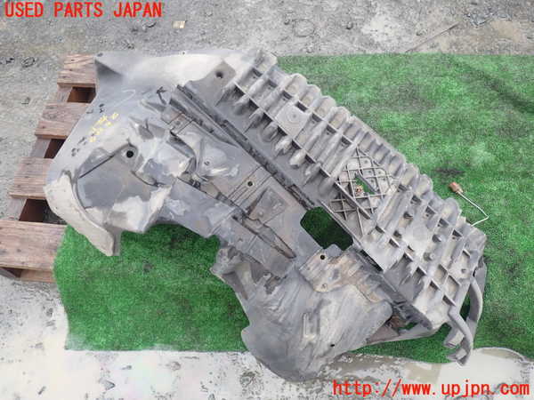 1UPJ-25871092]ジープ・ラングラー(JK38S)左前フェンダーライナー 中古_m0002.jpg