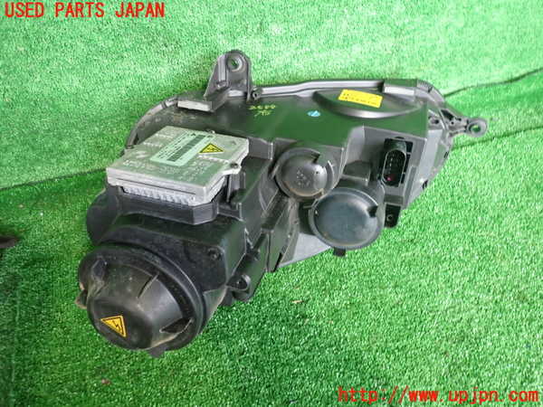 2UPJ-25881130]VW ゴルフ R32(1KBUBF)右ヘッドライト HID 中古_m0002.jpg