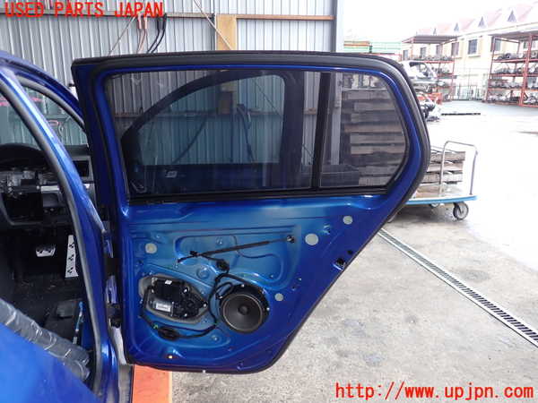 2UPJ-25881290]VW ゴルフ R32(1KBUBF)右後ドア (43R-001057) 中古_m0004.jpg