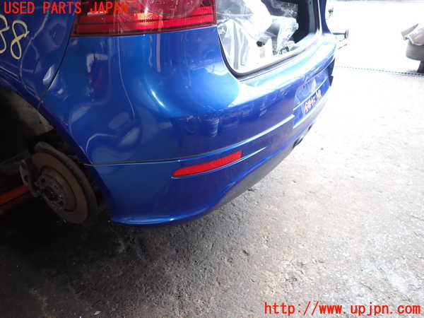 2UPJ-25881610]VW ゴルフ R32(1KBUBF)リアバンパー 中古_m0002.jpg