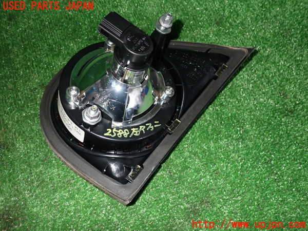 2UPJ-25881552]VW ゴルフ R32(1KBUBF)左リアフィニッシャー 中古_m0002.jpg