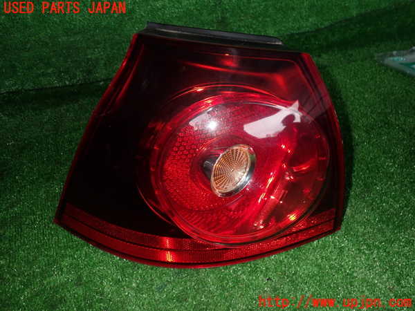 2UPJ-25881536]VW ゴルフ R32(1KBUBF)左テールランプ 中古_m0001.jpg