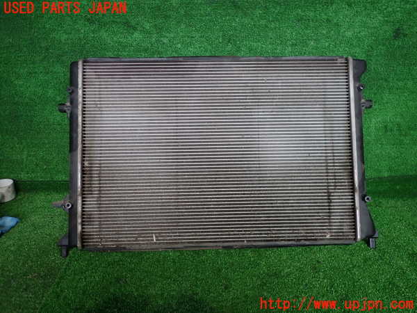 2UPJ-25882321]VW ゴルフ R32(1KBUBF)ラジエーター1 中古_m0001.jpg
