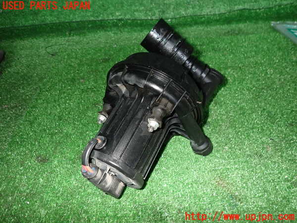 2UPJ-25882590]VW ゴルフ R32(1KBUBF)エアポンプ 中古_m0002.jpg