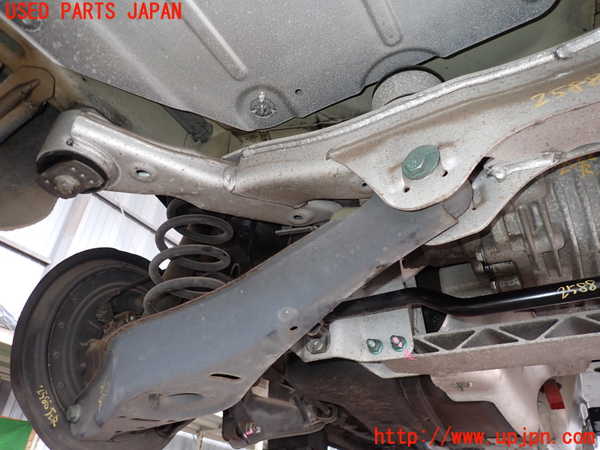 2UPJ-25885295]VW ゴルフ R32(1KBUBF)リアメンバー 中古_m0002.jpg
