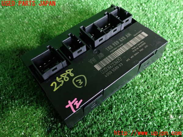 2UPJ-25886148]VW ゴルフ R32(1KBUBF)コンピューター3 中古_m0001.jpg