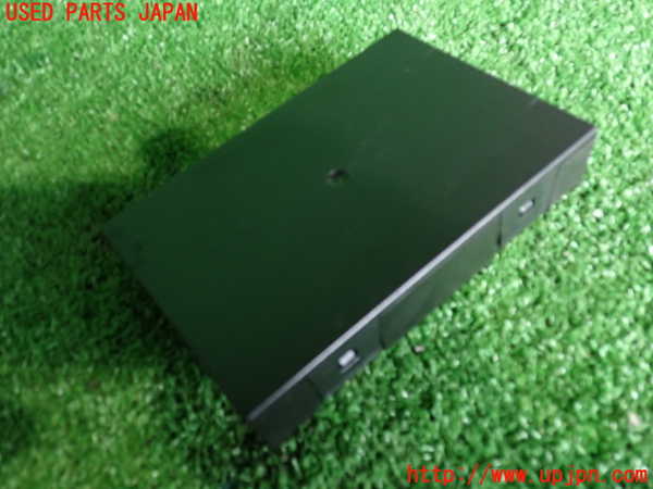 2UPJ-25886148]VW ゴルフ R32(1KBUBF)コンピューター3 中古_m0002.jpg