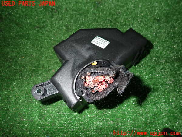 2UPJ-25886742]VW ゴルフ R32(1KBUBF)ヒューズボックス2 中古_m0002.jpg