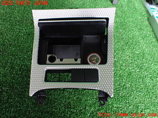 2UPJ-25887821]VW ゴルフ R32(1KBUBF)灰皿1 中古_m0002.jpg