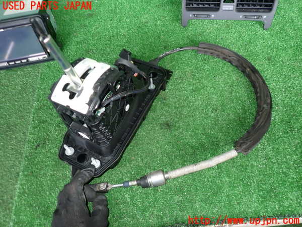 2UPJ-25887555]VW ゴルフ R32(1KBUBF)ATシフトレバー 中古_m0002.jpg