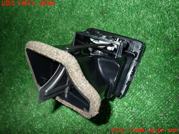 2UPJ-25887527]VW ゴルフ R32(1KBUBF)エアコン吹き出し口2 (右) 中古_m0002.jpg
