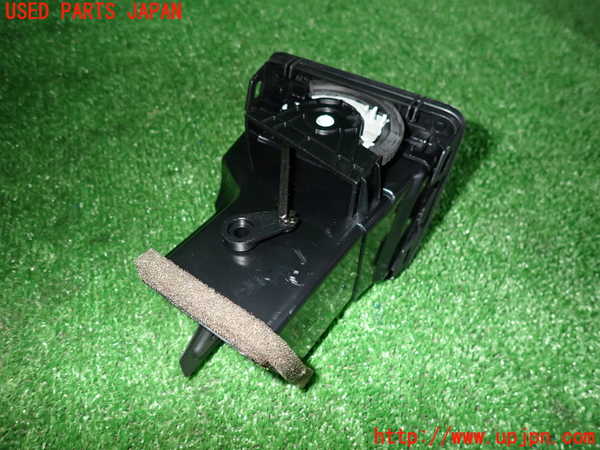 2UPJ-25887528]VW ゴルフ R32(1KBUBF)エアコン吹き出し口3 (左) 中古_m0002.jpg