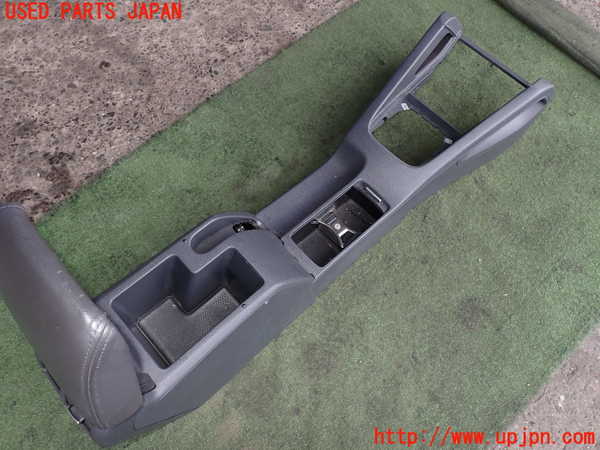 2UPJ-25887540]VW ゴルフ R32(1KBUBF)センターコンソール 中古_m0003.jpg